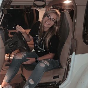 Meet your Posher, Ella